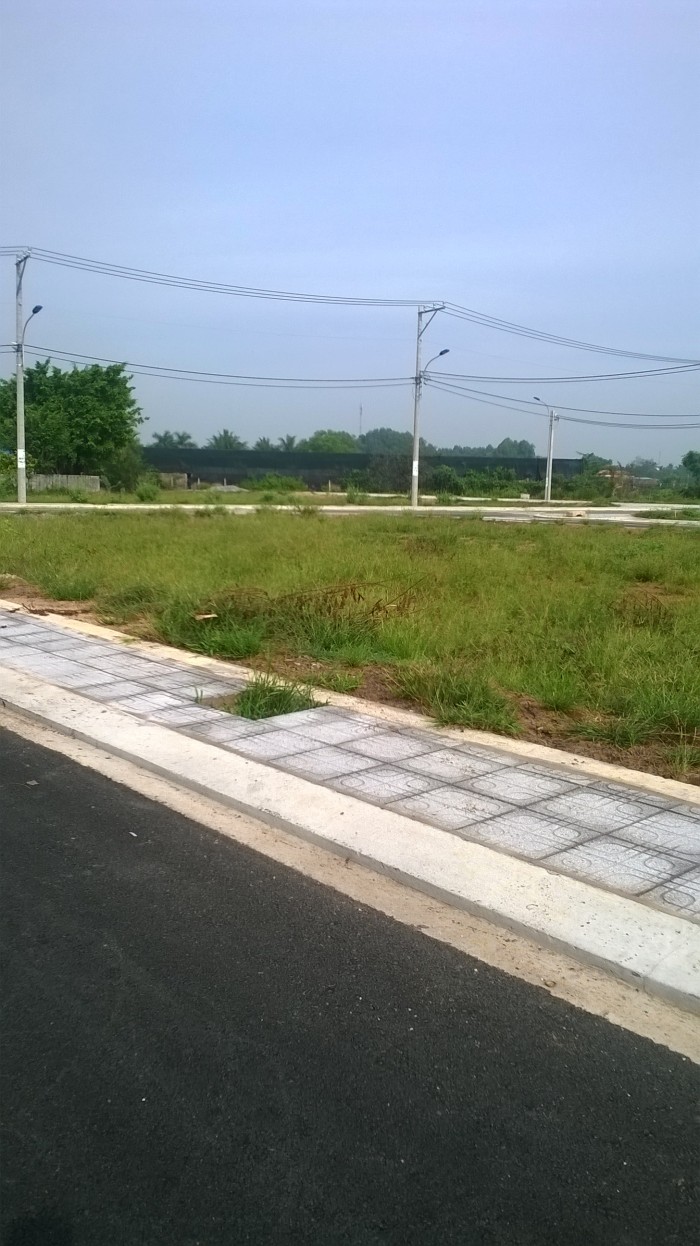 Bán gấp đất Võ Văn Hát khu dân cư Việt Nhân, Quận 9, 52m2, shr