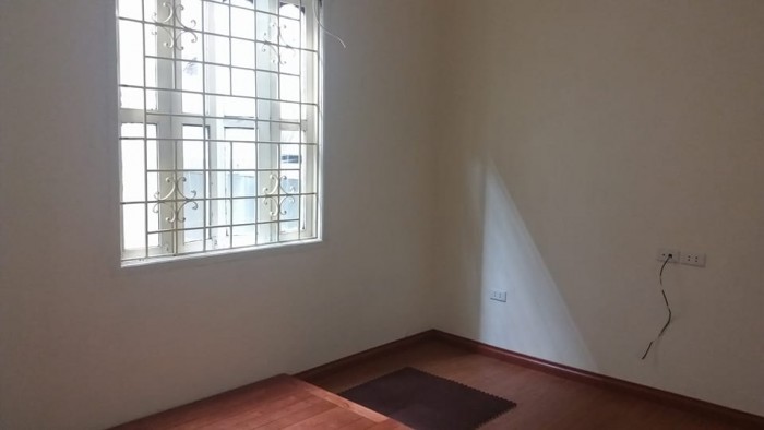 Bán nhà đẹp, oto đỗ Đê La Thành 30m, 5 tầng, 3.4 tỷ