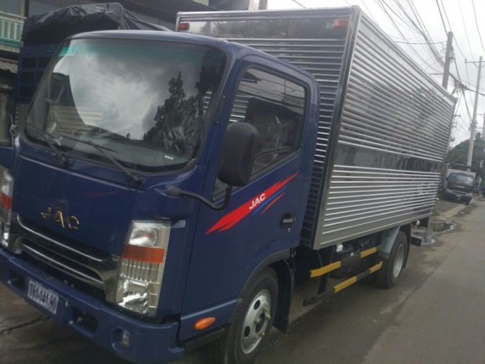 Bán xe tải jac 2,4 tấn hfc1030k4 hỗ trợ trả góp 100% hàng có sẵn giao ngay