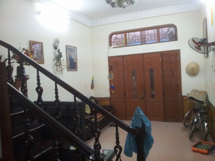 Nhà đẹp phố Phạm Ngọc Thạch  tiện kinh doanh (70m2, mặt tiền 4.1m, ngõ ô tô)