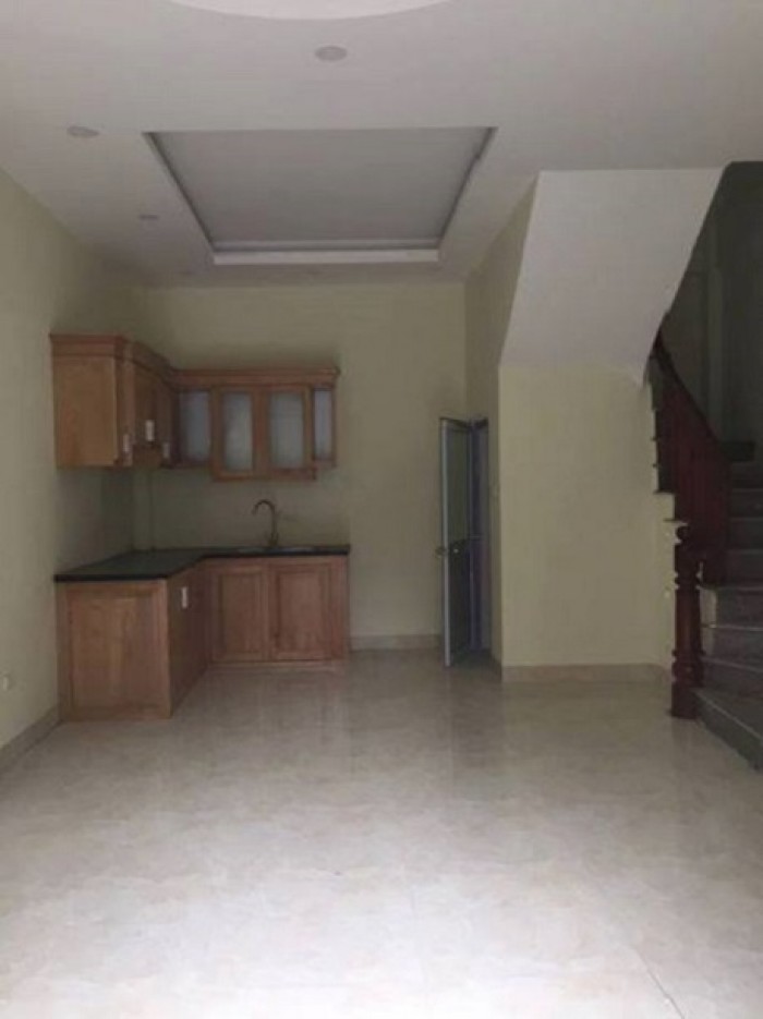 Cần bán nhà cuối phố Bà Triệu, Hà Trì 1, Hà Cầu (ngõ trước sau), đầy đủ nội thất, giá 2.8 tỷ.