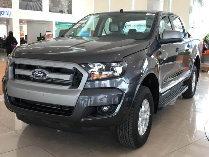 Bán Ford Ranger XLS AT đời 2017, nhập khẩu chính hãng, 655 triệu