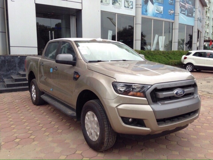 Bán Ford Ranger XLS AT đời 2017, nhập khẩu chính hãng, 655 triệu