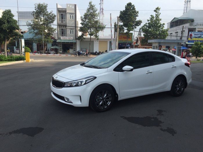 Chỉ với 130 triệu rinh xe về Cerato vê ngay