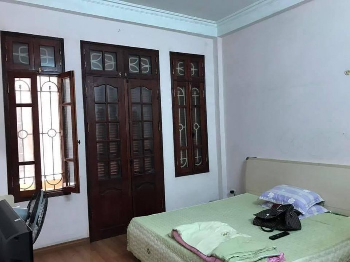 Cần bán nhanh nhà Giải Phóng, 40m 4 tầng 2,3 tỷ.