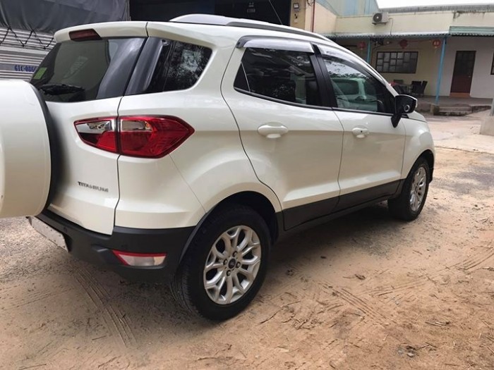 Hàng khủng lướt – Ford Ecosport 2016 màu trắng bản Titanium