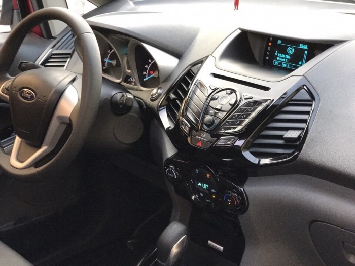Hàng khủng lướt – Ford Ecosport 2016 màu trắng bản Titanium