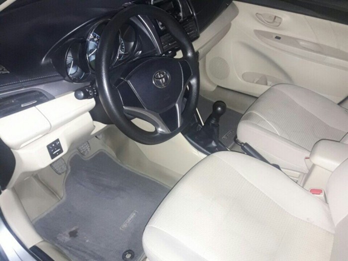 Bán Toyata Vios sx 2015 màu bạc