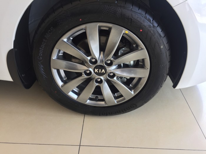 Siêu KM mùa hè với Kia Cerato 1.6MT.Trả góp 89% gọi Mr Đức Kia Giải Phóng.