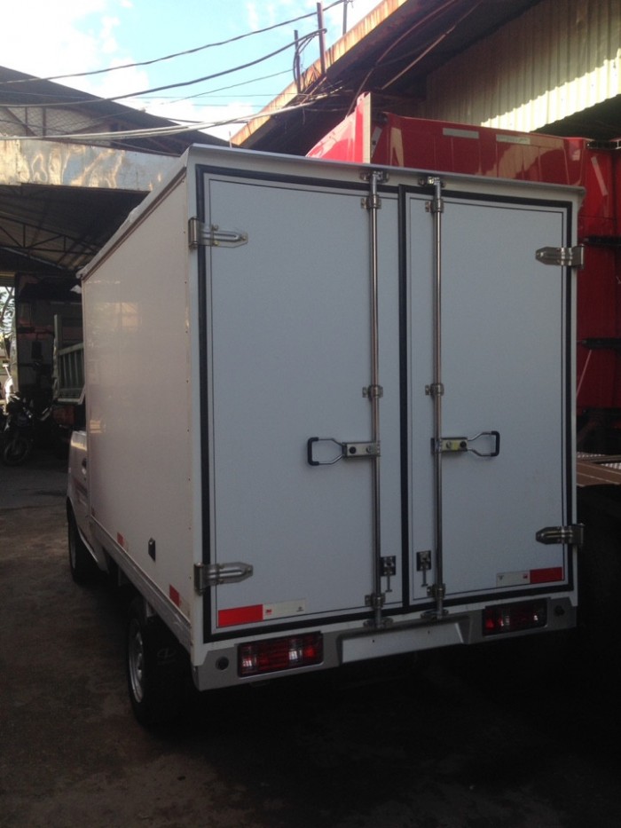 Xe tải DongBen 780 kg thùng kín