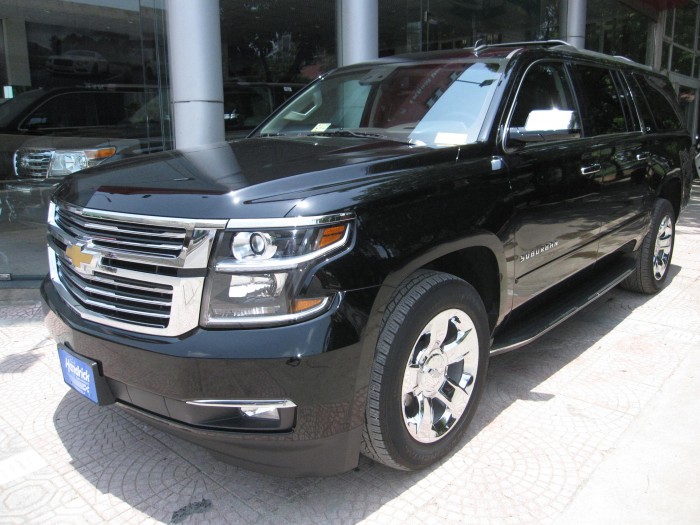 Bán xe Chevrolet Suburban 2017