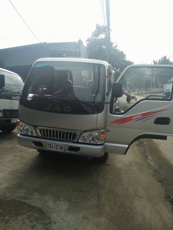 Bán xe  Trả góp 85% xe  tải Jac 1t4, 2t4 thùng dài.