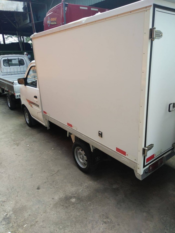 Mua xe trả góp - Xe tải nhẹ Dongben thùng kín 770kg