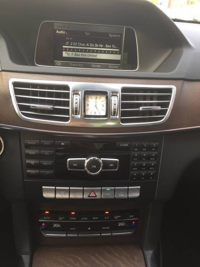 Mercedes E200 sản xuất 2013 model 2014.