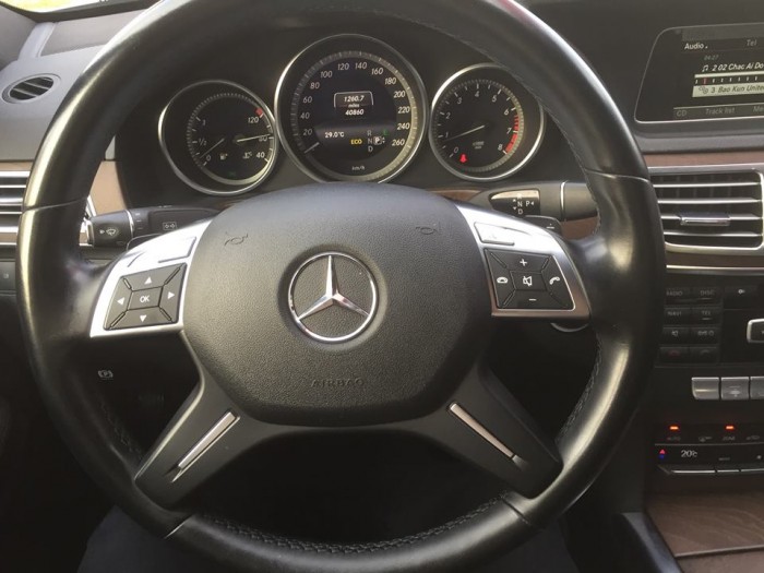 Mercedes E200 sản xuất 2013 model 2014.