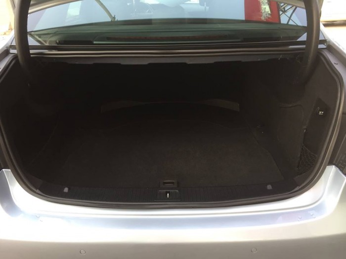 Mercedes E200 sản xuất 2013 model 2014.