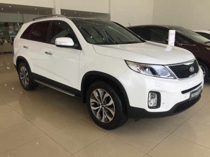 Bán xe Kia Sorento 2.4GATH chỉ từ 185 triệu, trả trước 85%. Đủ màu giao xe ngay