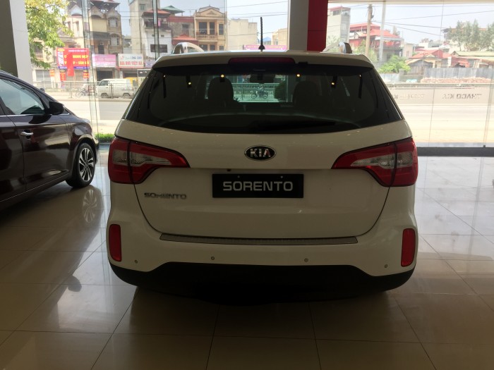 Bán xe Kia Sorento 2.4GATH chỉ từ 185 triệu, trả trước 85%. Đủ màu giao xe ngay