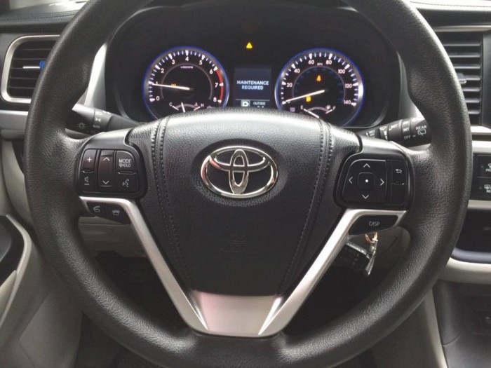Toyota Highlander 2.7Le Xanh Nhạt 2014 Xe Chạy 30000 Km,