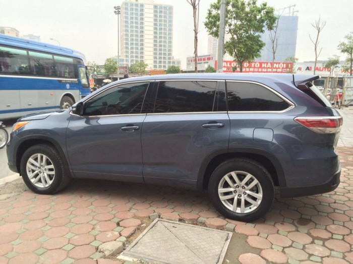 Toyota Highlander 2.7Le Xanh Nhạt 2014 Xe Chạy 30000 Km,