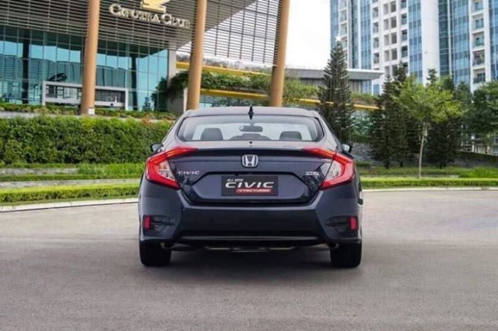 Honda Civic Turbo Tăng Áp  2018 ---Sức Mạnh 2.4L