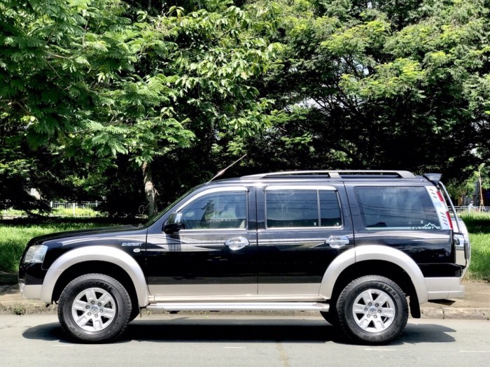 Bán Ford Everest máy dầu số tự động màu đẹp xe 2008 cực chất