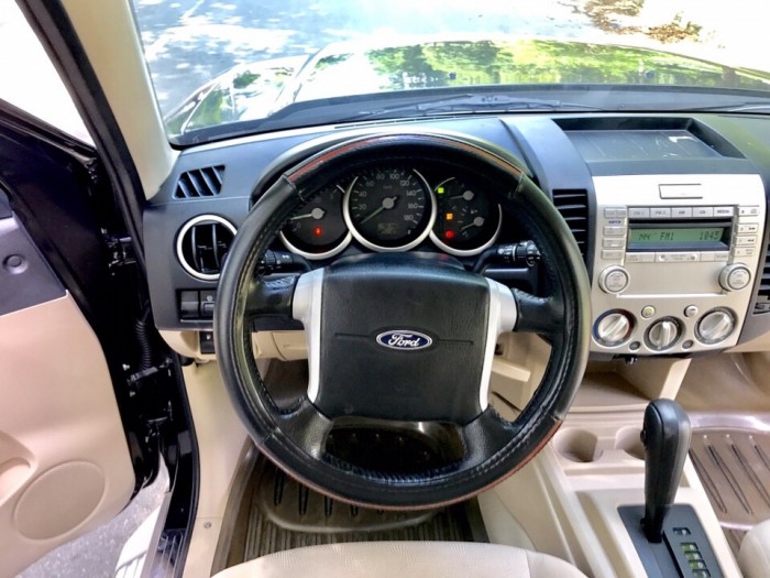 Bán Ford Everest máy dầu số tự động màu đẹp xe 2008 cực chất