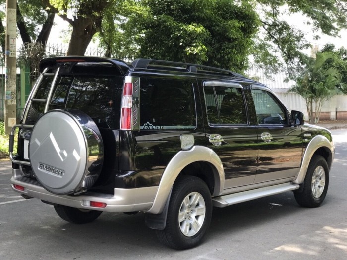Bán Ford Everest máy dầu số tự động màu đẹp xe 2008 cực chất