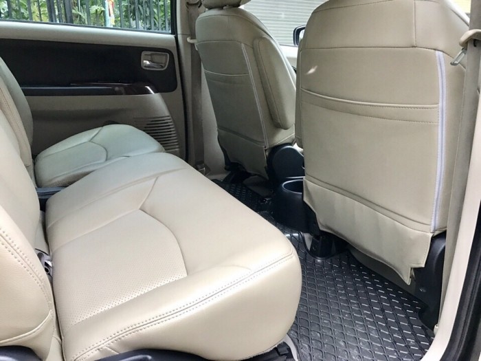 Bán Mitsubishi GRANDIS 2009 màu đen, đẹp xuất sắc không 1 chỗ chê