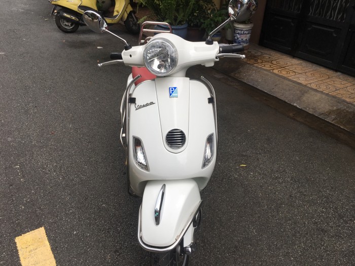 Vespa LX Ý 150 208, chính chủ, it đi, dán keo