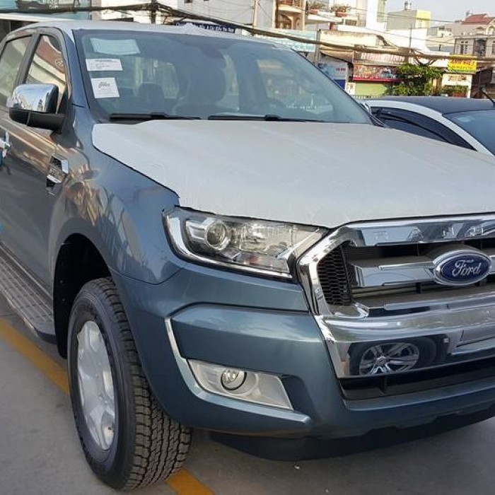 Ford Ranger XLT 4x4 MT - giá tốt, nhiều màu , hỗ trợ vay lên đến 80%