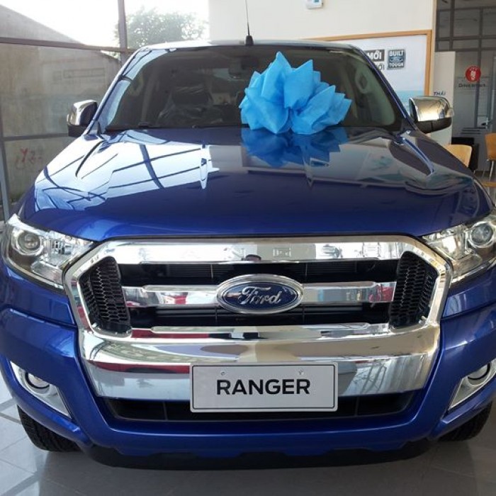 Ford Ranger XLT 4x4 MT - giá tốt, nhiều màu , hỗ trợ vay lên đến 80%