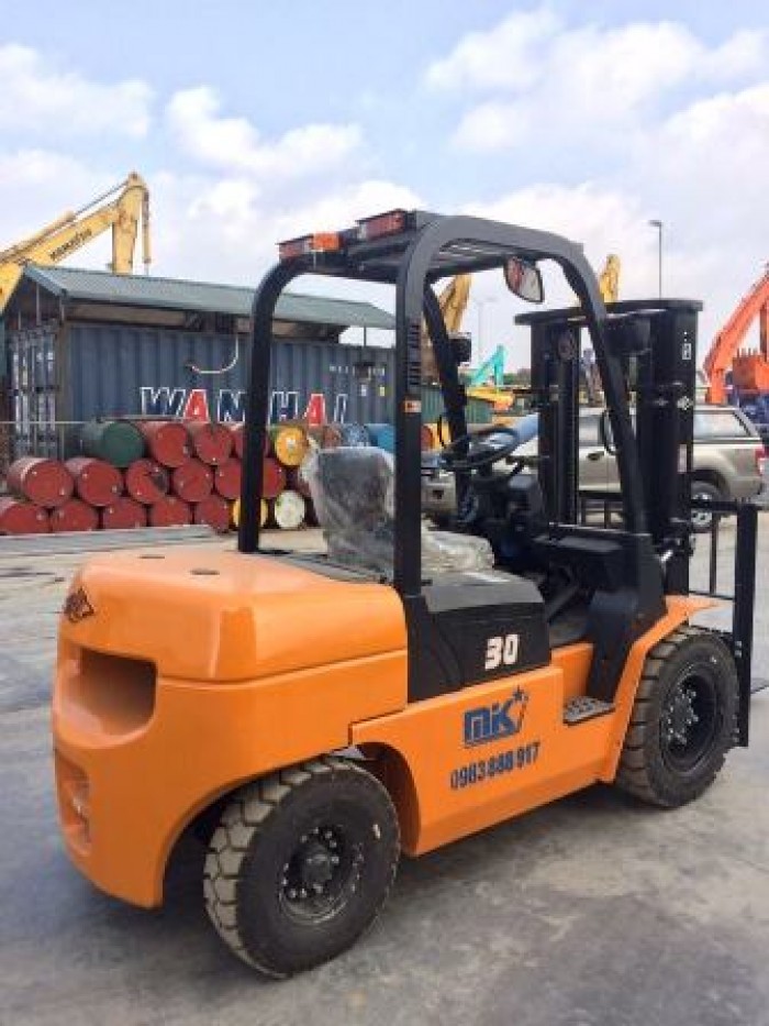 Bán xe nâng tại Đà Nẵng, bán xe chuyên dụng xe xây dựng