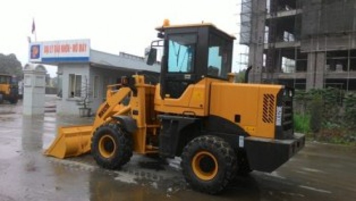 Bán xe nâng tại Đà Nẵng, bán xe chuyên dụng xe xây dựng