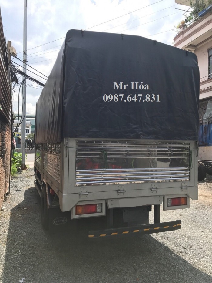 Xe tải hino 650 1t9 đóng thùng bạc sẵn giá ra nhanh, vay ngân hàng