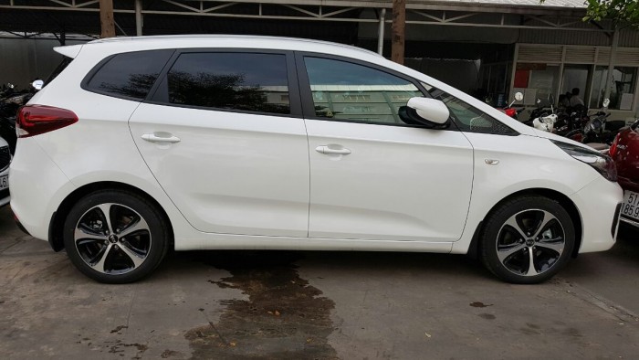 Chỉ với 130 triệu có ngay xe Kia Rondo GMT