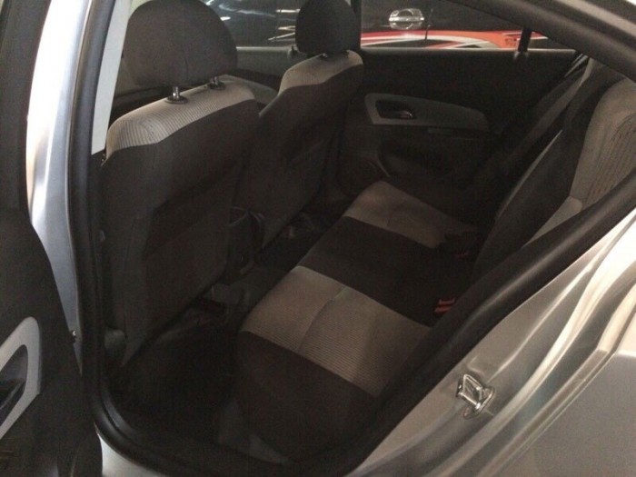 Bán Chevrole Cruze sx 2014 màu bạc xe cực đẹp
