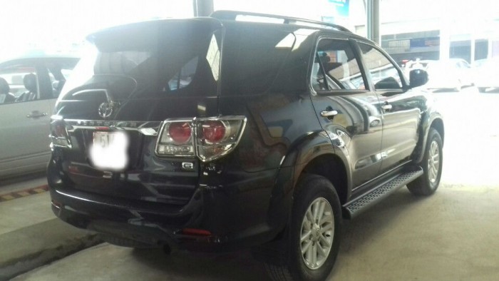 Bán Toyota Fortuner G 2WD màu đen bstp đúng chất