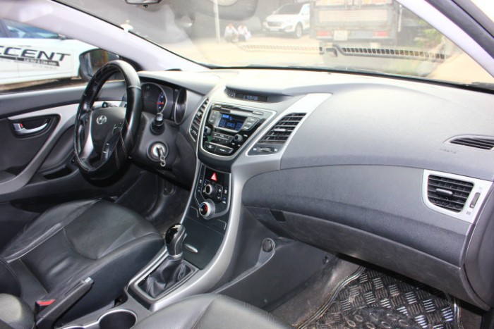 Bán Hyundai Elantra GLS 1.6AT 2014 nhập khẩu nguyên chiếc bstp