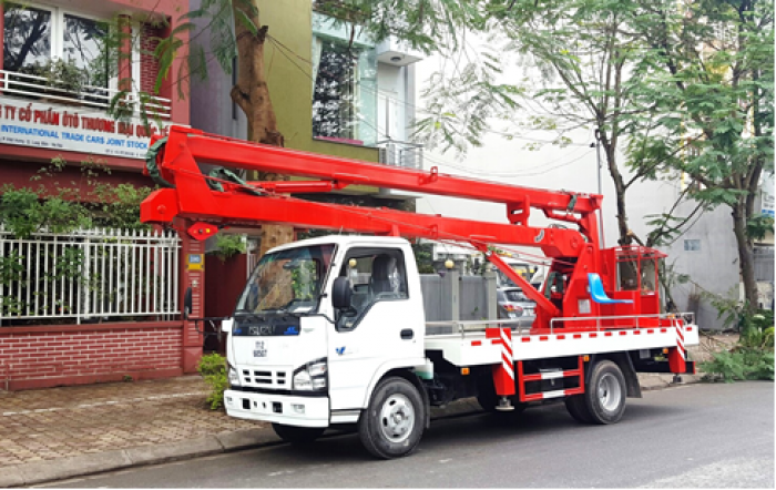 Xe Thang Nâng Người Làm Việc Trên Cao Isuzu