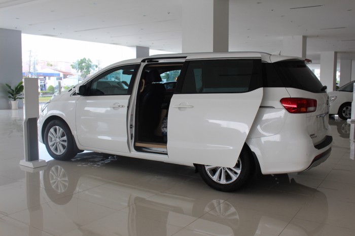 Chỉ cần 250 triệu có ngay xe Kia Sedona
