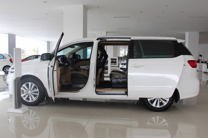 Chỉ cần 250 triệu có ngay xe Kia Sedona