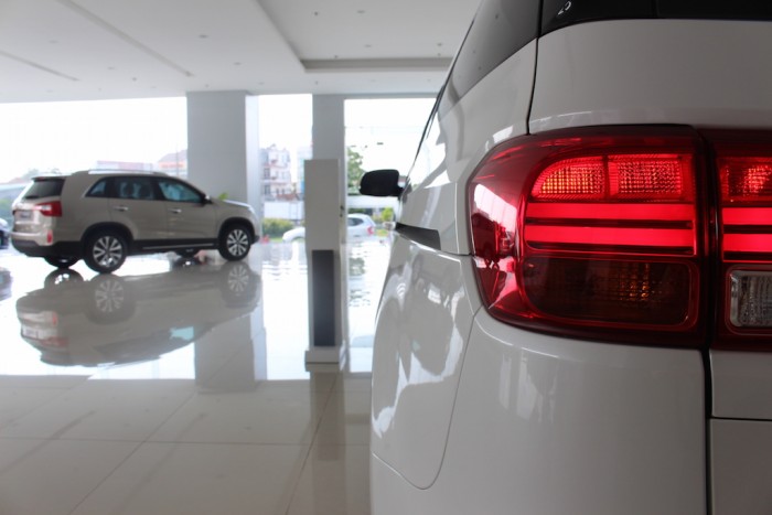 Chỉ cần 250 triệu có ngay xe Kia Sedona