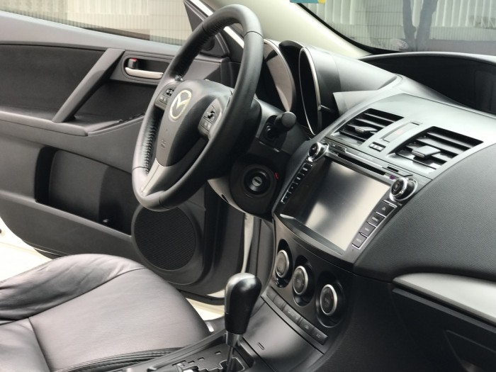 HOT màu trắng - Mazda 3 đời 2012 ĐẸP HIẾM THẤY