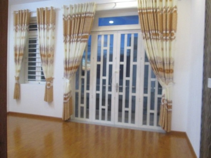 Nhà mới Ngã tư sở 200m2 có gara khu phân lô