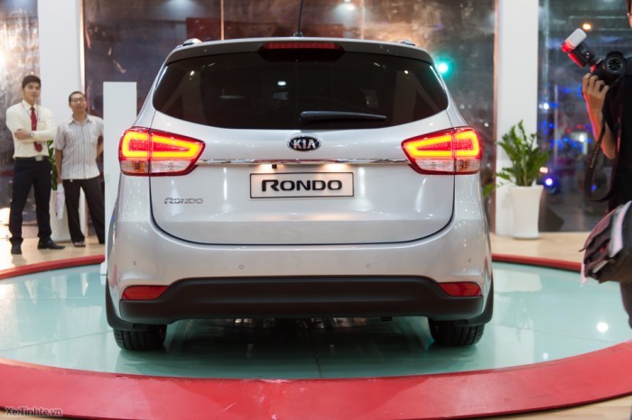 Khuyến mãi mua xe Kia Rondo 2017