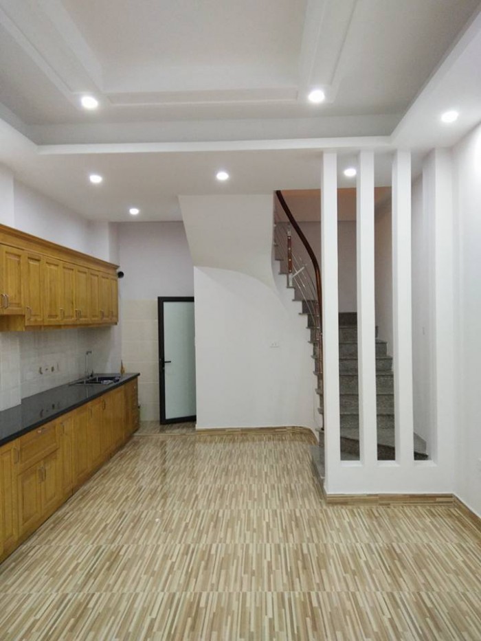 Bán nhà đẹp phố Yên Lãng , Đống Đa  42m2 chỉ 5,9 tỷ