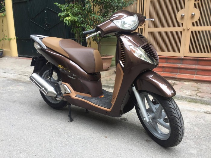 Honda SH 2008 màu sôcôla giá hơn 250 triệu đồng gây sốt