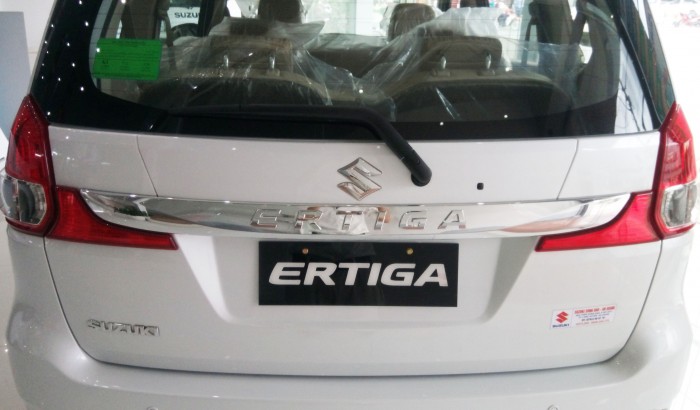 Xe nhập khẩu ERTIGA 100%