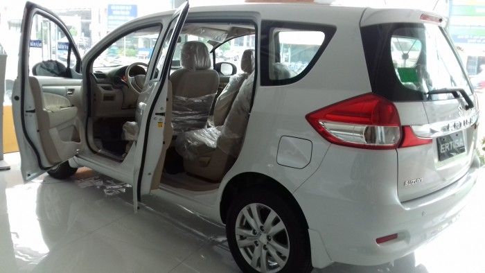 Xe nhập khẩu ERTIGA 100%